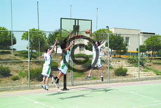 ADVERTISING AND MODELLING PHOTOGRAPHY